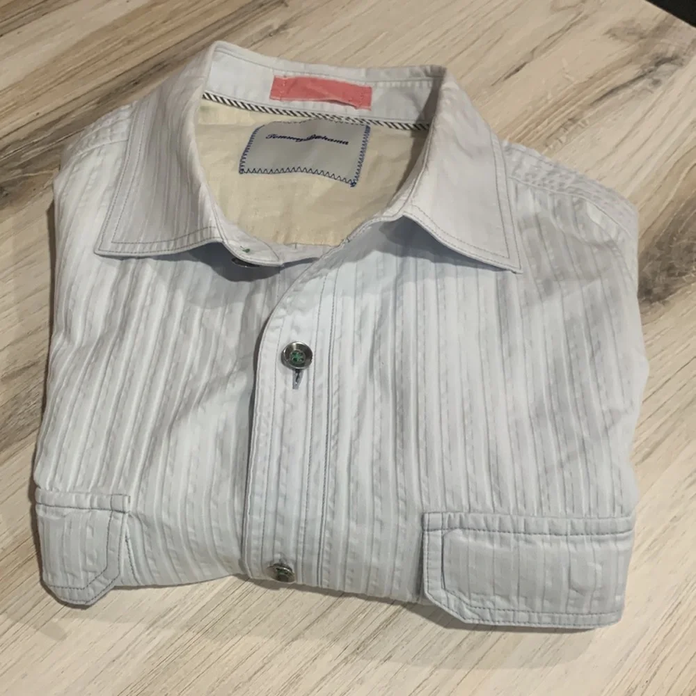 A3️⃣ Tommy Bahama Casual Button Down Shirt Lg - Picture 2 of 9